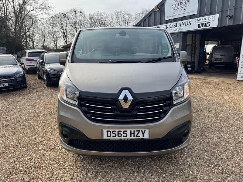 Used Renault Trafic 2015 Beige MPV