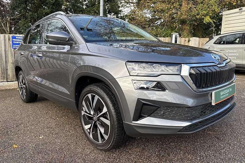 Graphite grey metallic Used 2022 Skoda Karoq SE L SUV | £21,995 (Fair price) - Image 1/4