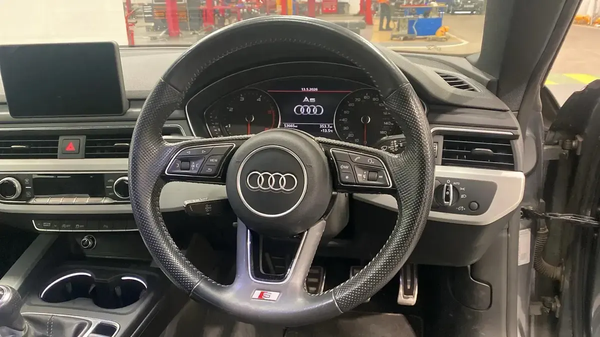Używany Audi A5 S-Line 190 KM (139 kW) 2017 Szary Coupe