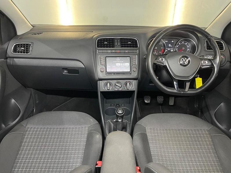 Used VW Polo SEL 2015 Blue Hatchback