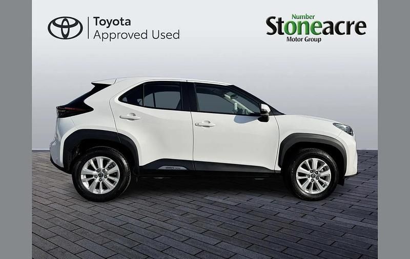 Used Toyota Yaris Cross 113 HP (83 kW) 2024 White SUV