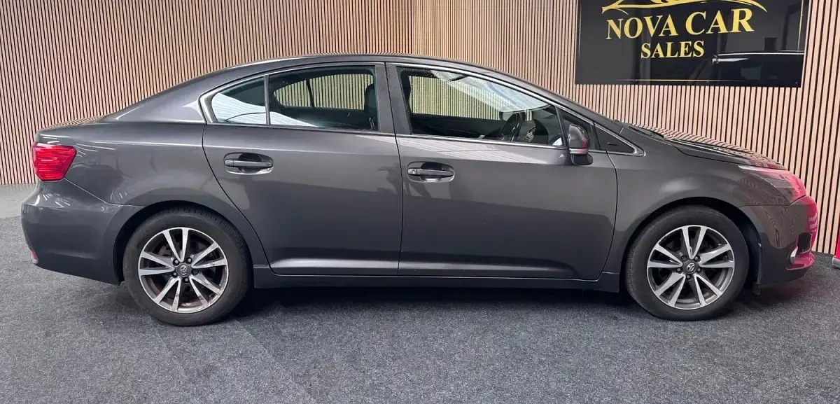 Used Toyota Avensis 2013 Grey Sedan