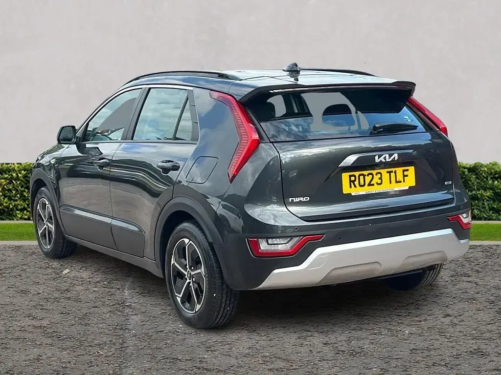 Usado Kia Niro 2023 Gris SUV