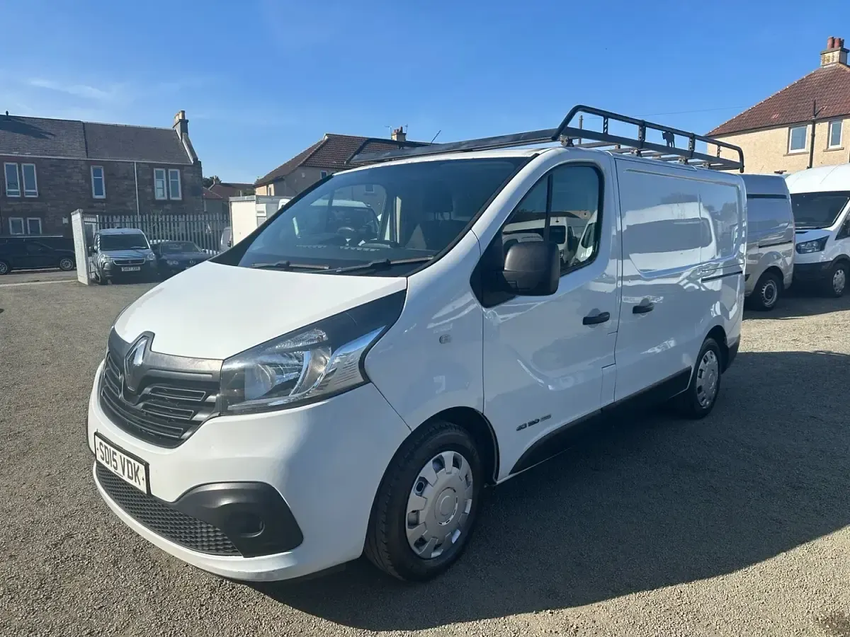 Used Renault Trafic Business 2015 White MPV