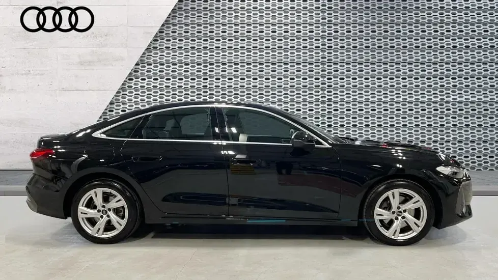 Used Audi A5 Sportback Sport 204 HP (150 kW) 2025 Black Hatchback