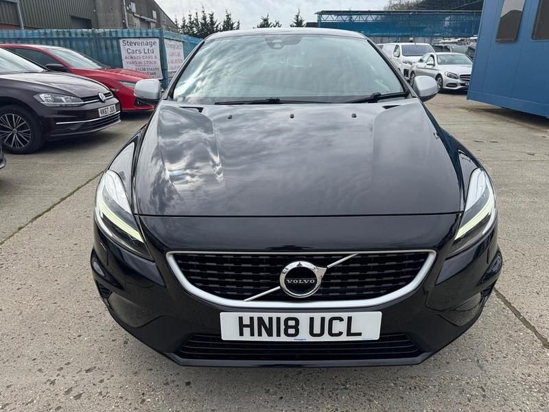 Usado Volvo V40 R-Design 122 HP (89 kW) 2018 Preto Citadino