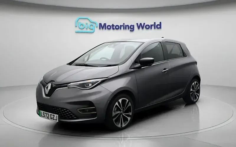 Used Renault Zoe Iconic 100 kW (136 HP) 2024 Hatchback