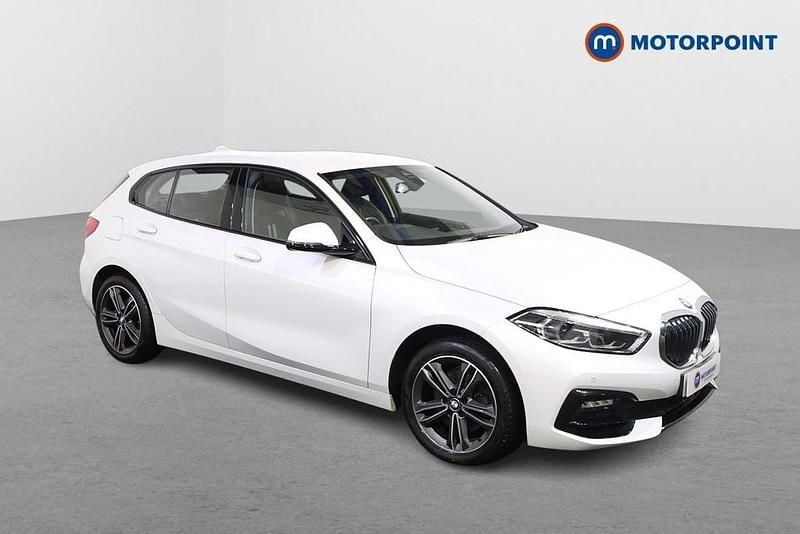 Used BMW 118 Sport Line 2022 White Hatchback