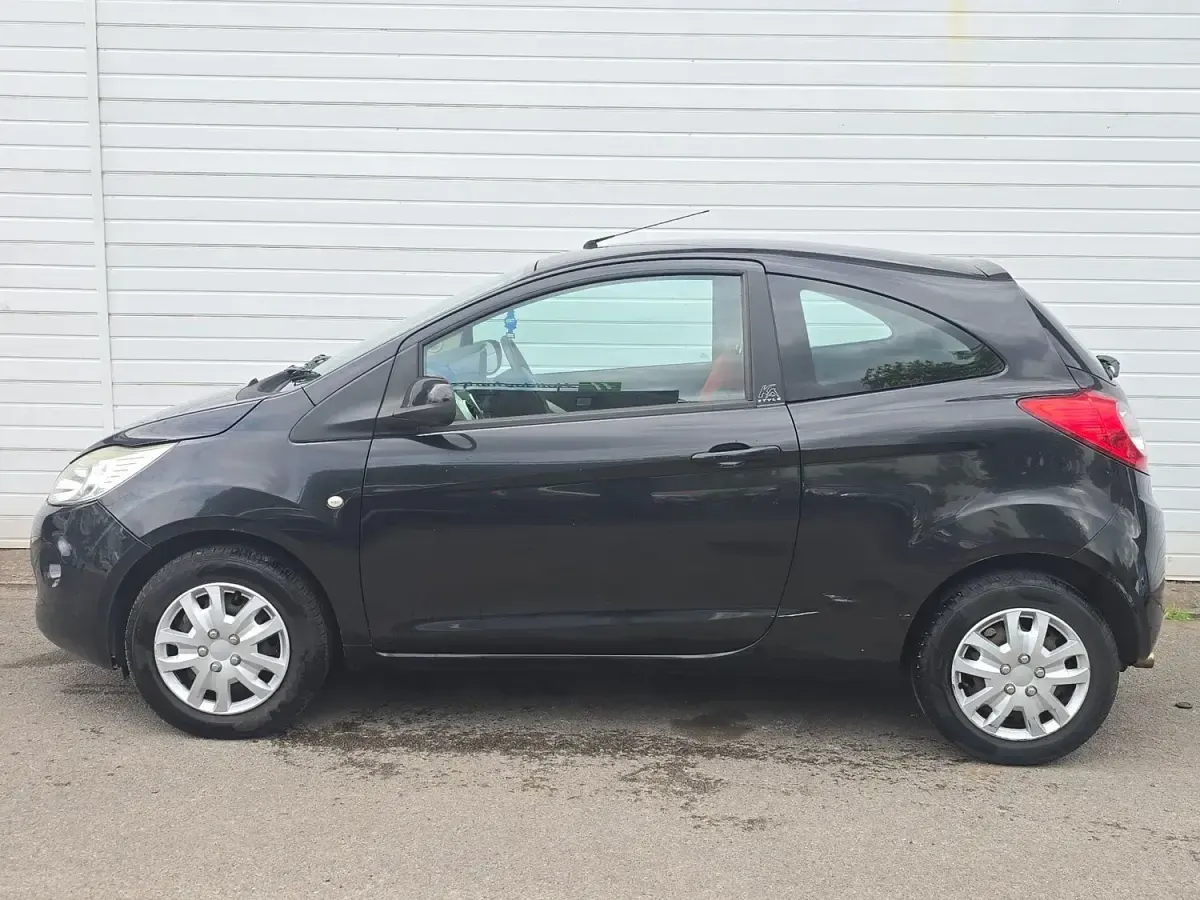 Używany Ford Ka Style 69 KM (50 kW) 2009 Czarny Hatchback