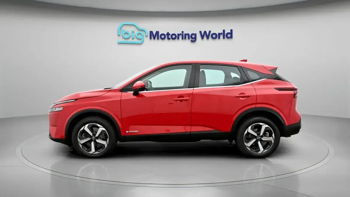 Used Nissan Qashqai Acenta Premium 190 HP (139 kW) 2023 Red SUV
