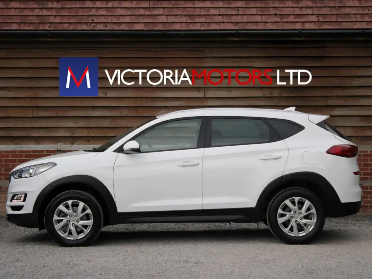 Used Hyundai Tucson SE 132 HP (97 kW) 2021 White SUV
