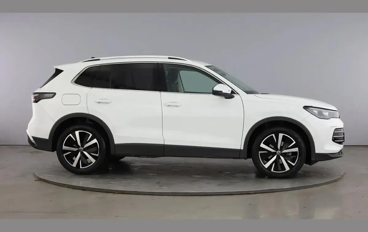 Usado VW Tiguan Edition 147 CV (108 kW) 2024 Blanco SUV