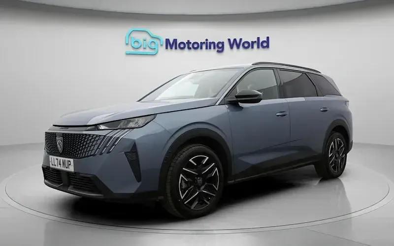 Used Peugeot 5008 Allure 136 HP (100 kW) 2025 Blue SUV