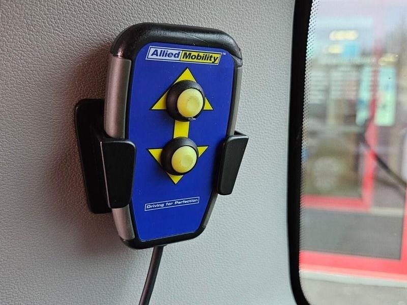 Used Peugeot Partner Tepee Allure 100 HP (73 kW) 2018 Grey MPV