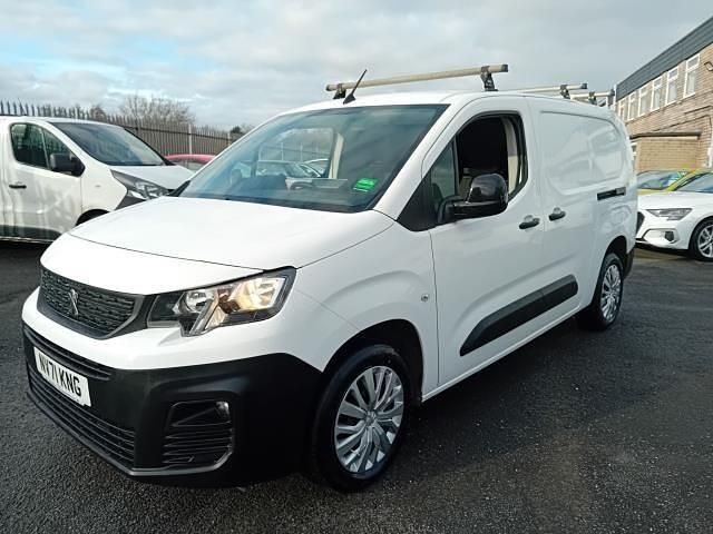 Used Peugeot Partner 2022 White MPV