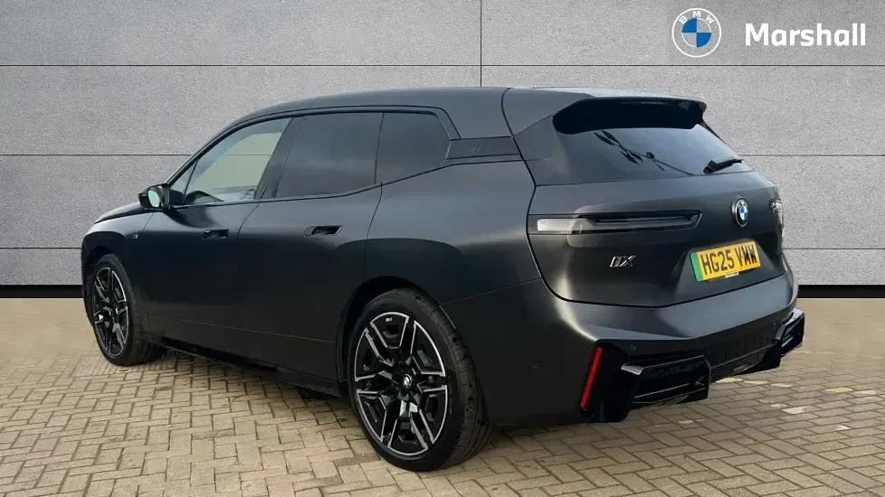Usado BMW iX Comfort Edition 478 kW (650 CV) 2025 Gris SUV