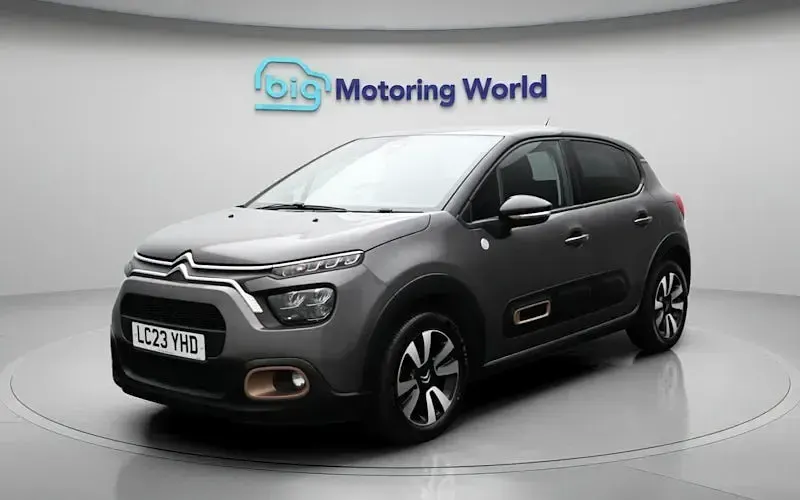 Begagnad Citroën C3 PureTech 83 HK (61 kW) 2023 Grå Halvkombi