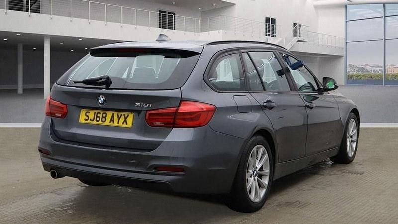 Used BMW 318 Performance 136 HP (100 kW) 2018 Grey Estate