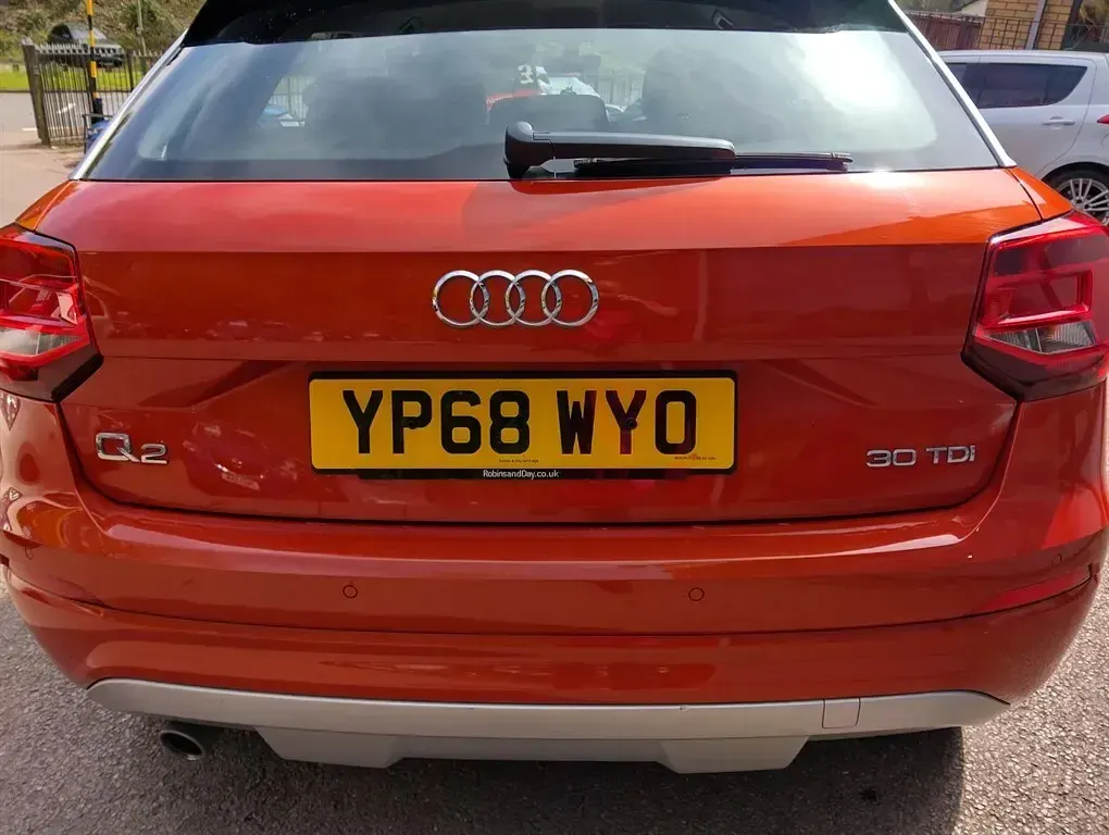 Used Audi Q2 Sport 116 HP (85 kW) 2018 Orange SUV