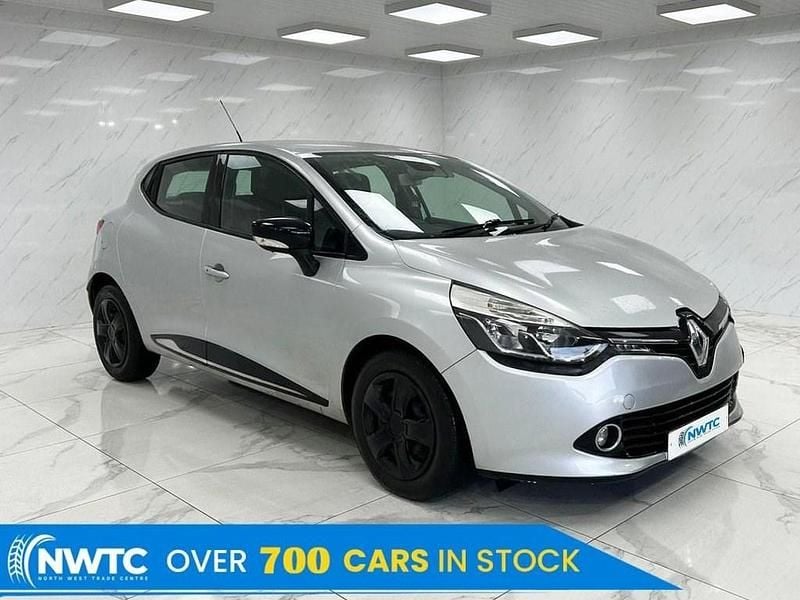 Silver Used 2014 Renault Clio IV Dynamique Hatchback | £3,000 (Good price) - Image 1/4