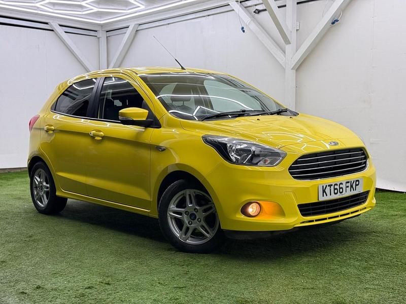 Used Ford Ka Plus Zetec 85 HP (62 kW) 2016 Yellow Hatchback