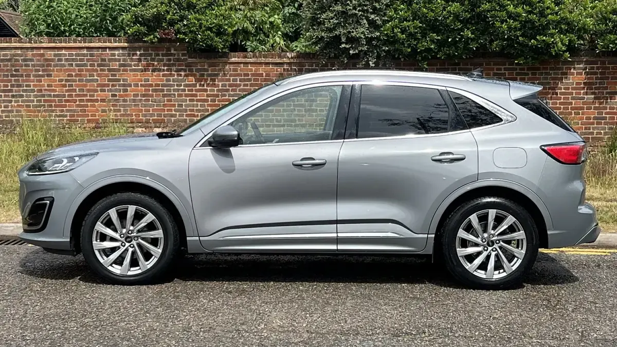Used Ford Kuga Vignale 190 HP (139 kW) 2021 Silver SUV