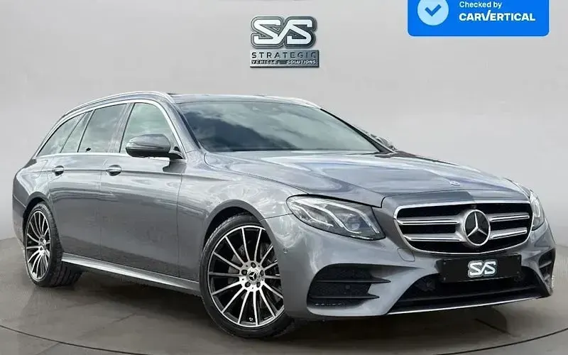 Gebraucht Mercedes E220 AMG Line Premium Plus 194 PS (142 kW) 2019 Kombi