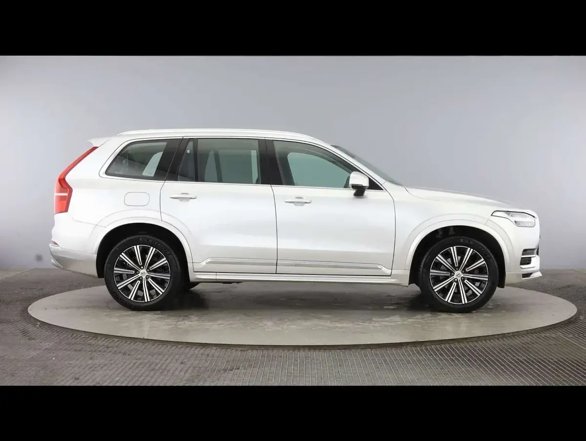 Used Volvo XC90 Inscription 235 HP (172 kW) 2022 Silver SUV