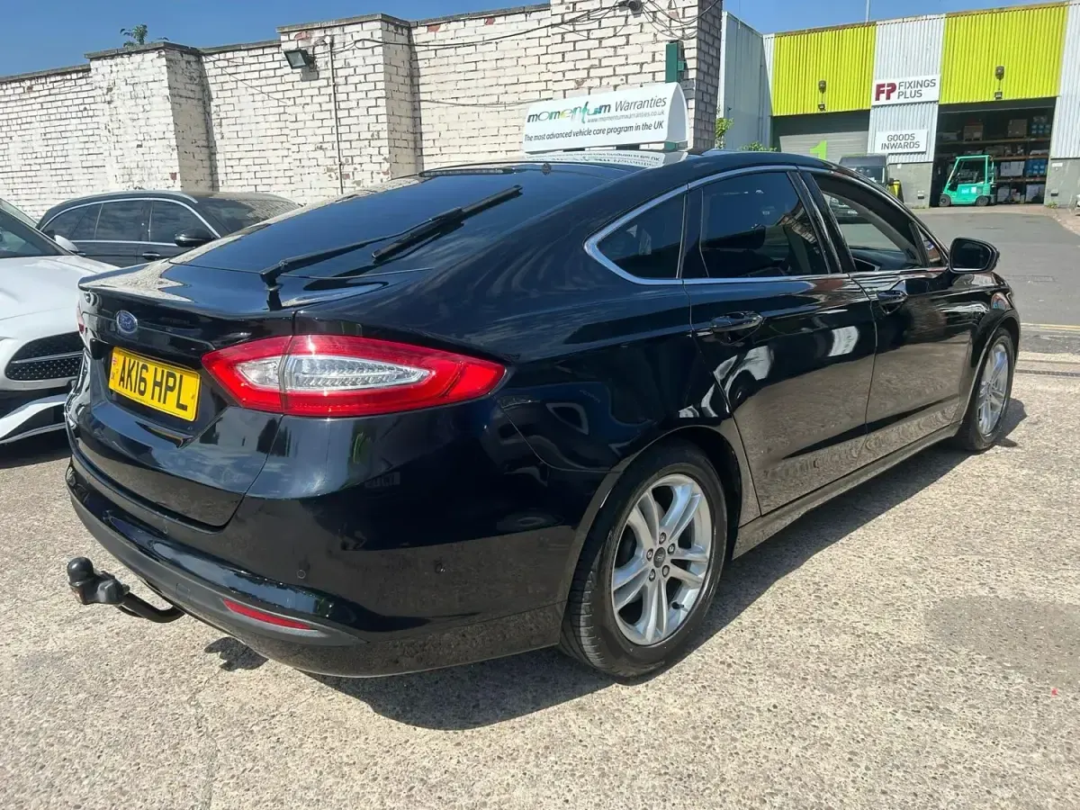 Used Ford Mondeo Zetec 2016 Black Hatchback