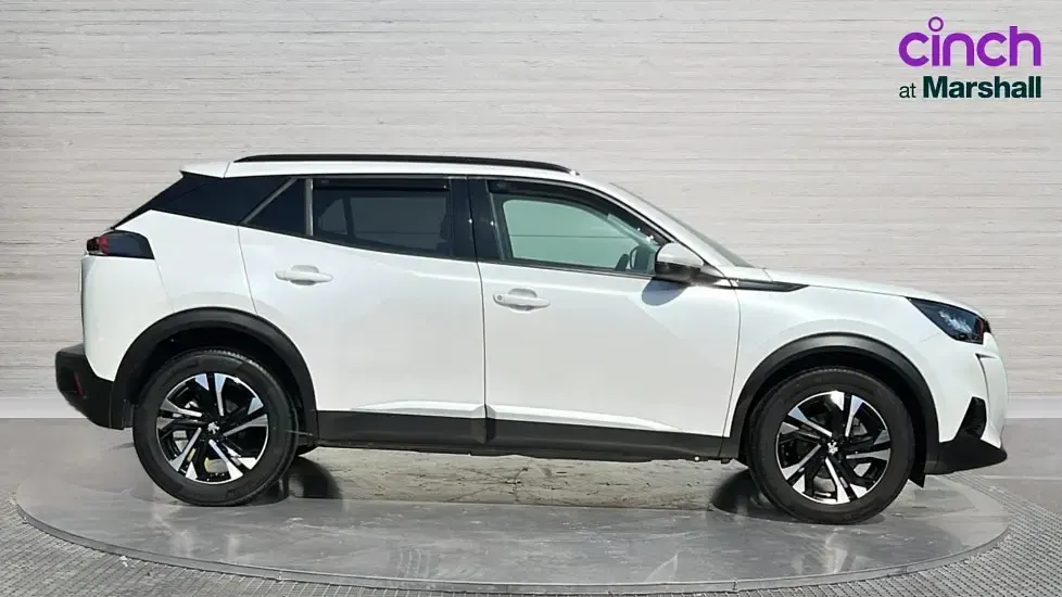 Used Peugeot 2008 Allure Premium 110 HP (80 kW) 2021 White SUV