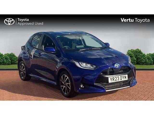 Blue Used 2023 Toyota Yaris Hybrid Design Hatchback | £17,426 (Good price) - Image 1/4
