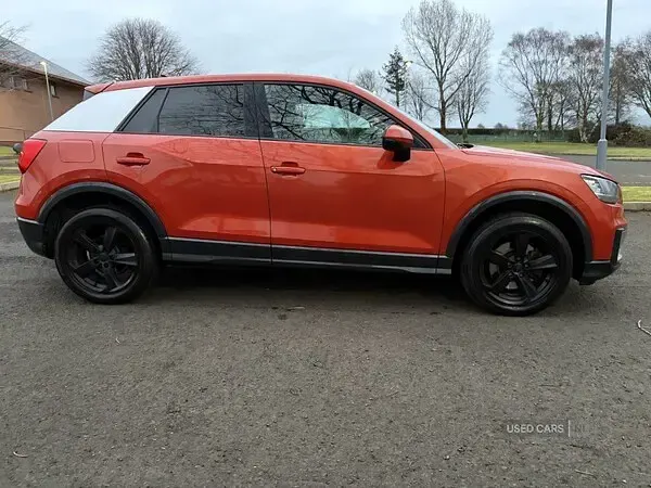 Used Audi Q2 Sport 116 HP (85 kW) 2018 Orange SUV