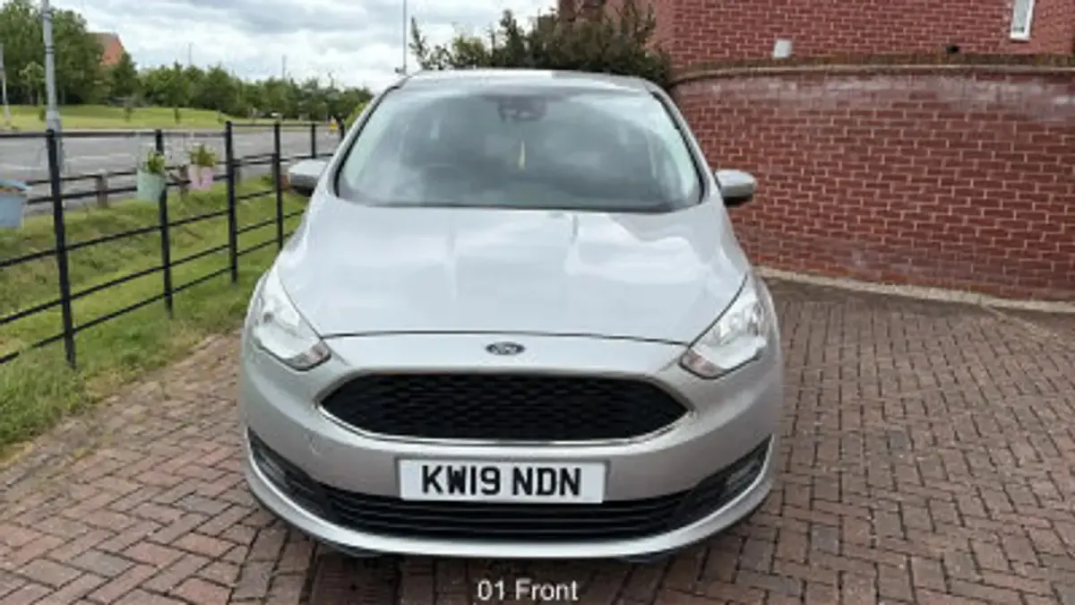 Begagnad Ford C-MAX Zetec 101 HK (74 kW) 2019 Minibuss