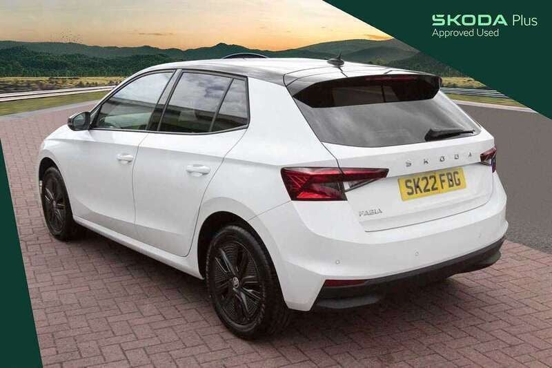 Used Skoda Fabia Colour Edition 94 HP (69 kW) 2022 White Hatchback