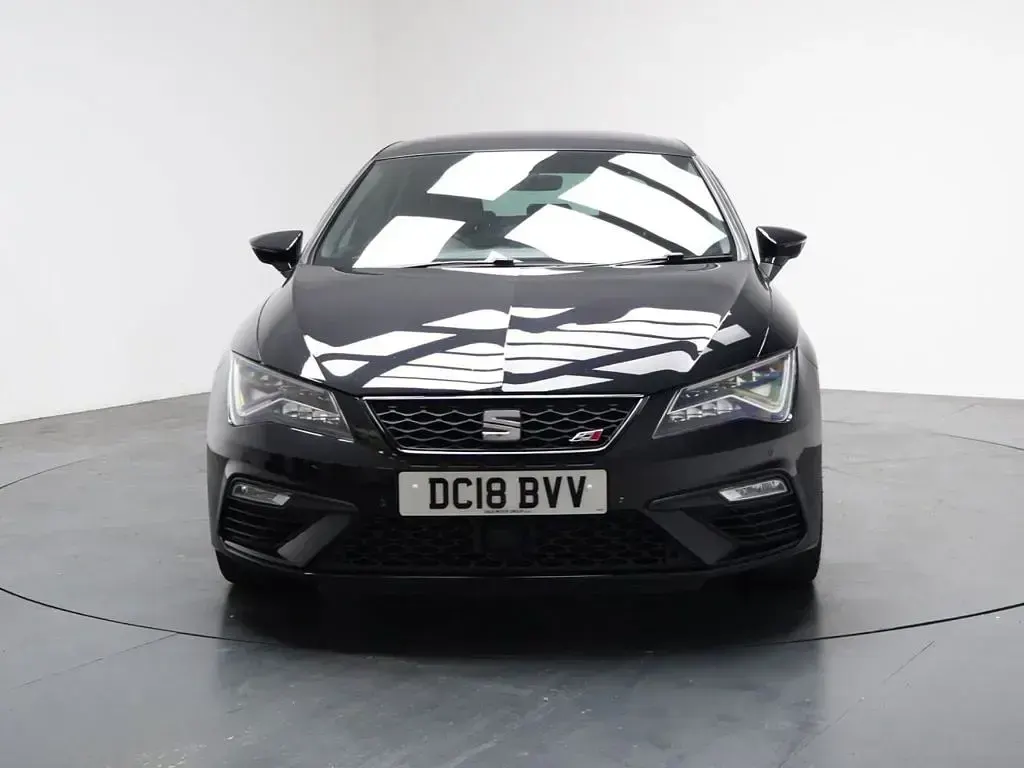Used Seat Leon CUPRA 300 HP (220 kW) 2018 Black Hatchback