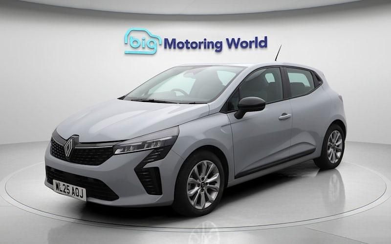 Used Renault Clio V Evolution 145 HP (106 kW) 2025 Grey Hatchback