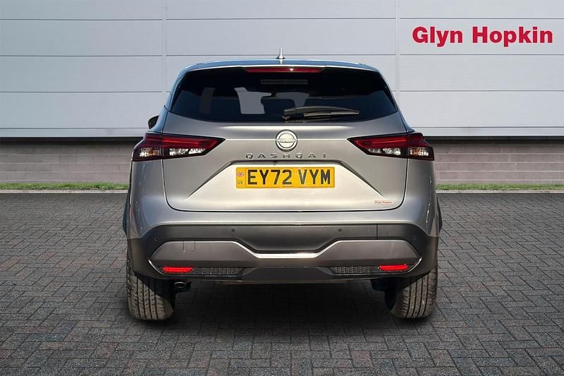 Used Nissan Qashqai N-Connecta 140 HP (102 kW) 2022 Silver SUV