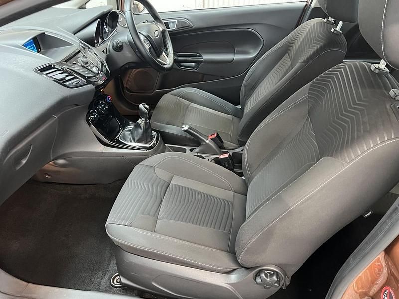 Used Ford Fiesta Zetec 82 HP (60 kW) 2015 Brown Hatchback