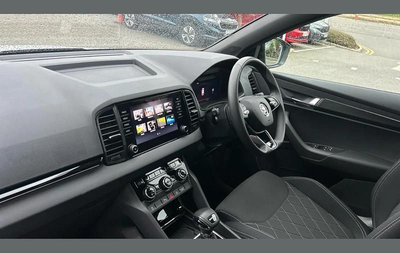 Used Skoda Karoq SportLine 147 HP (108 kW) 2024 Silver SUV
