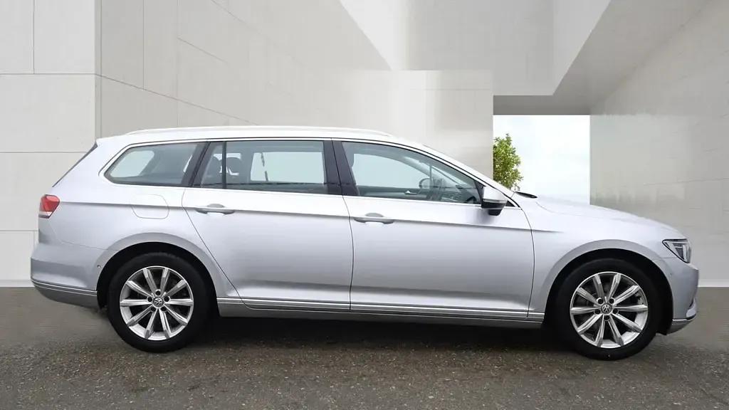 Used VW Passat SE 2015 Silver Estate