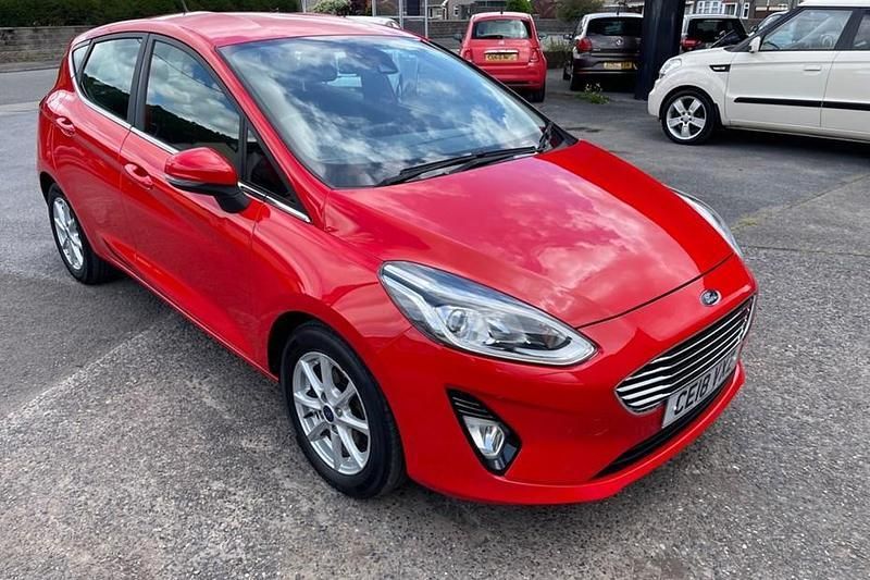 Red Used 2018 Ford Fiesta Zetec Hatchback | £6,440 (Fair price) - Image 1/1