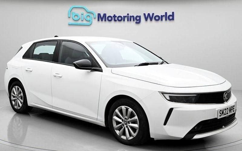 Used Vauxhall Astra Design Edition 131 HP (96 kW) 2025 Hatchback