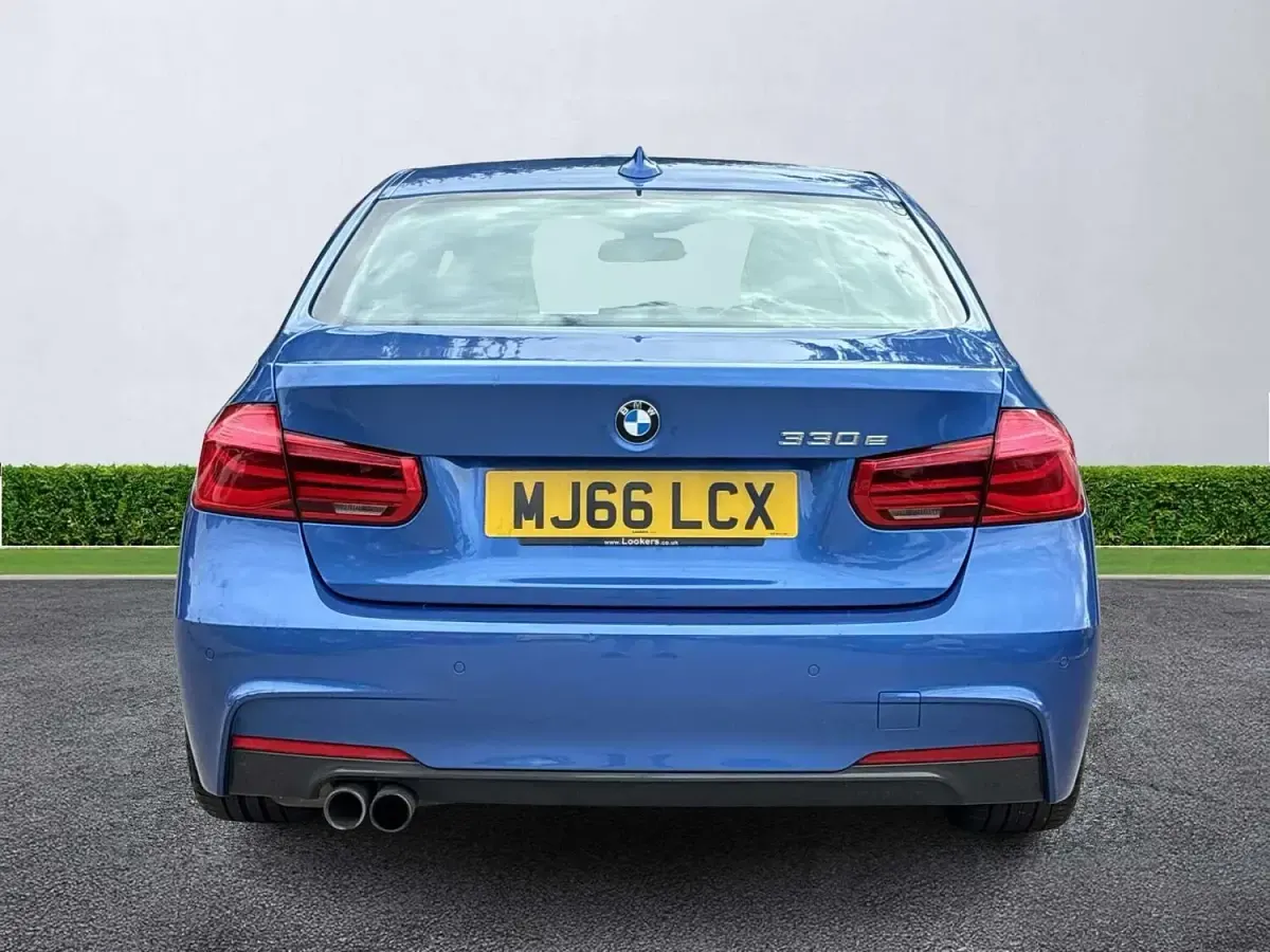 Used BMW 330e M Sport 252 HP (185 kW) 2016 Blue Sedan