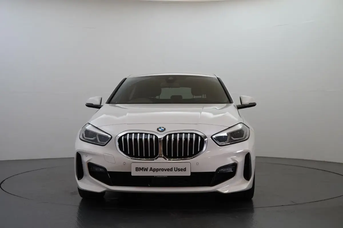 Used BMW 118 M Sport 134 HP (98 kW) 2024 White Hatchback