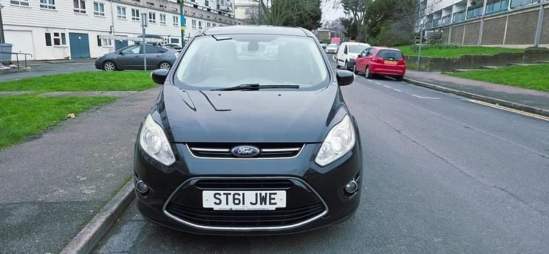 Used Ford Grand C-Max Titanium 140 HP (102 kW) 2012 Black MPV