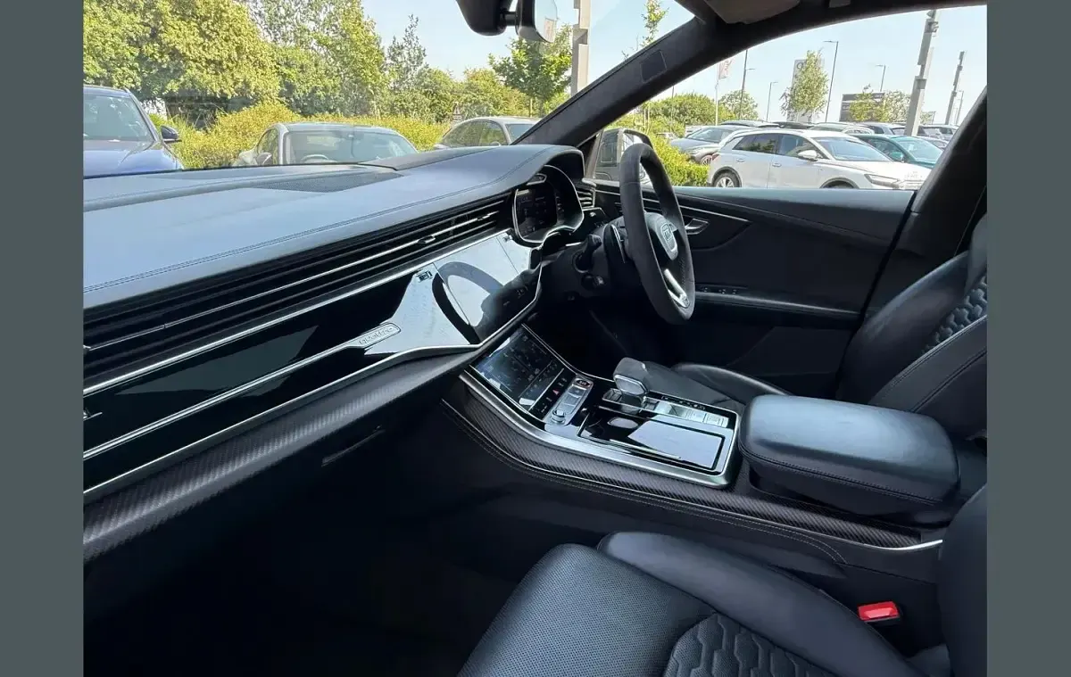 Used Audi Q8 Advanced 591 HP (434 kW) 2021 Blue SUV