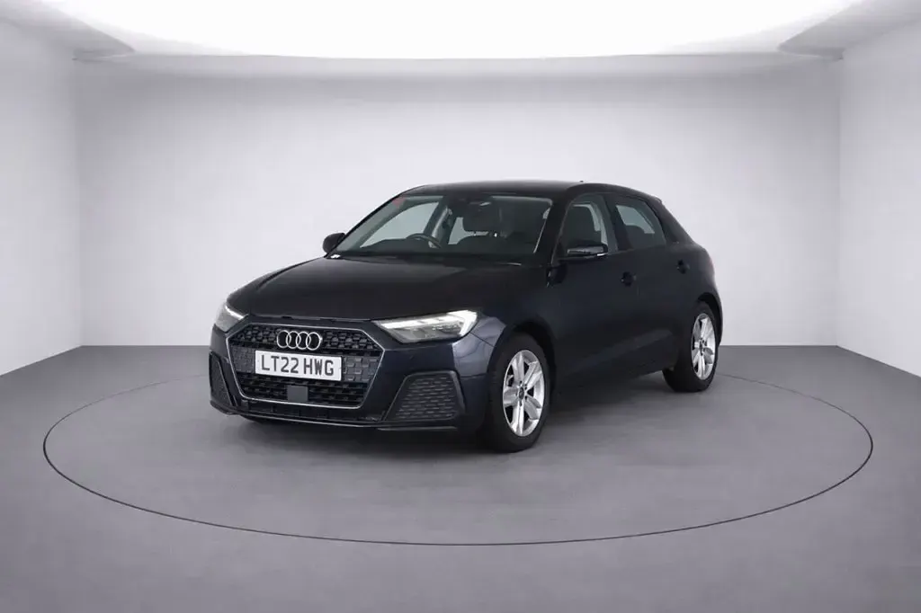 Used Audi A1 Sportback Business 95 HP (69 kW) 2022 Blue Hatchback