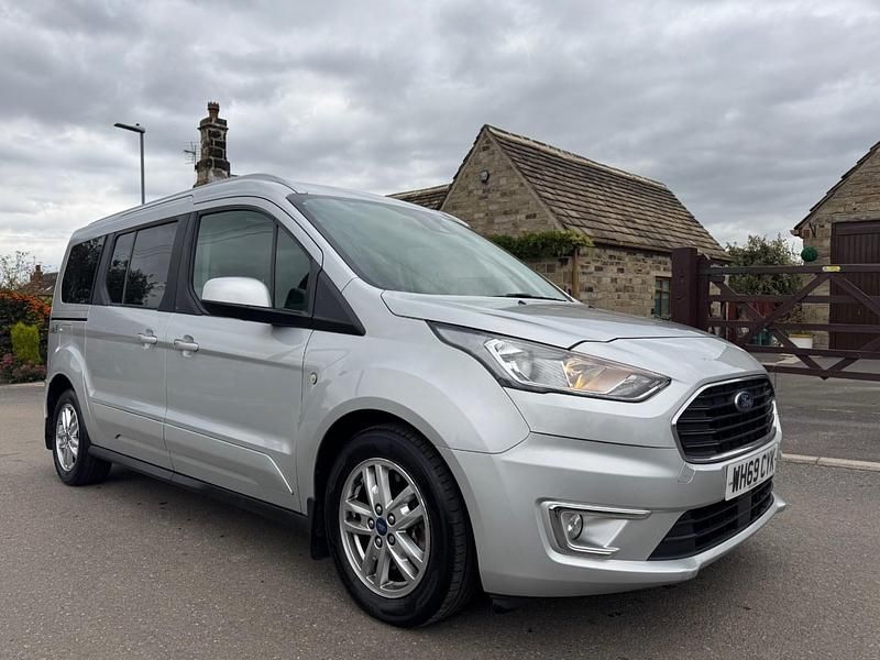 Used Ford Grand Tourneo Connect Titanium 120 HP (88 kW) 2020 Silver MPV