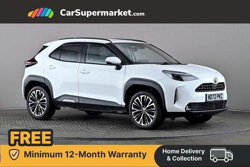 White Used 2023 Toyota Yaris Hybrid Hatchback | £22,876 (Expensive) - Image 1/4