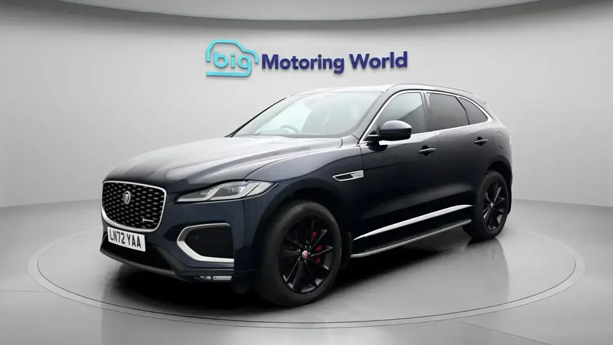 Used Jaguar F-Pace R-Dynamic 404 HP (297 kW) 2022 Blue SUV